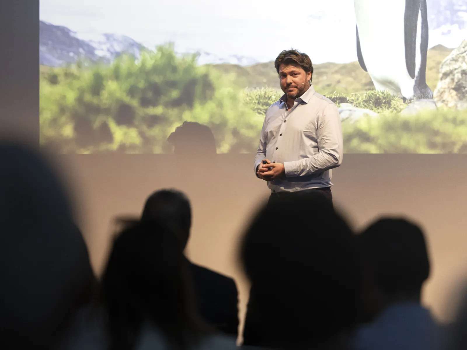 Vernissage Fotoausstellung Christian Clauwers am 7. Oktober 2025 an der Universität Liechtenstein.