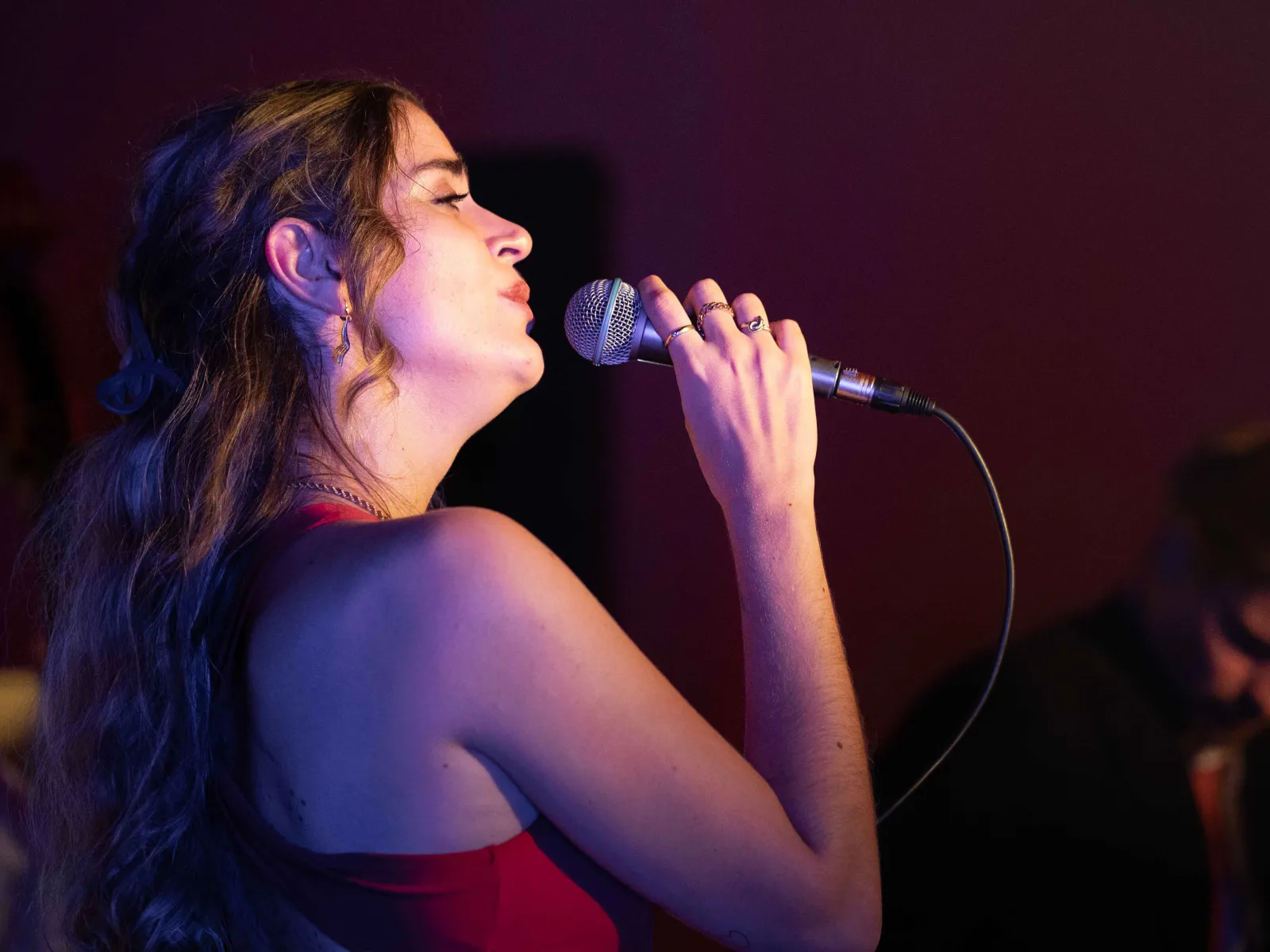 Sängerin-Auftritt-Uniball