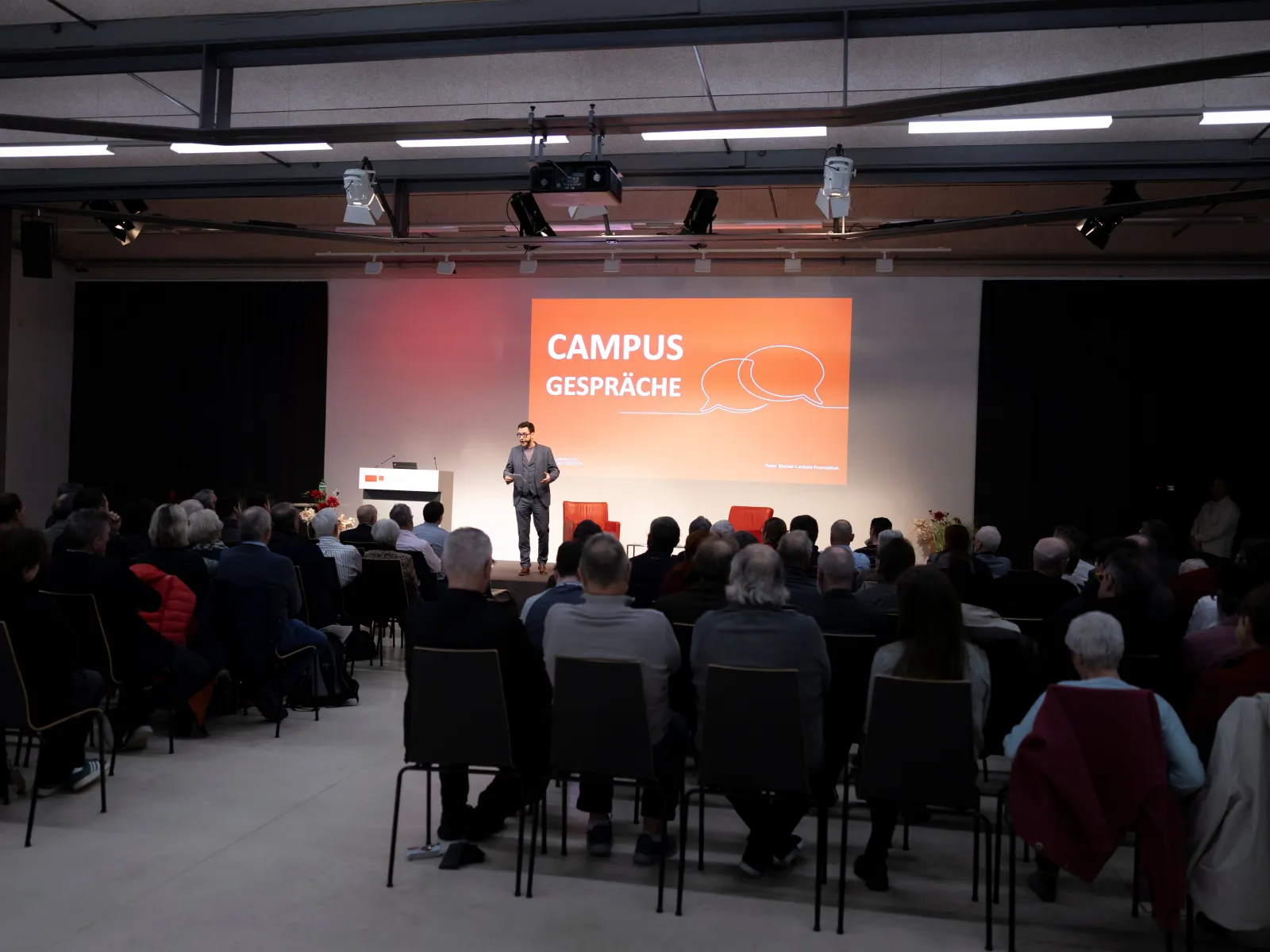 News_Campus-Gespraeche_Harald-Wehnes_Universitaet-Liechtenstein