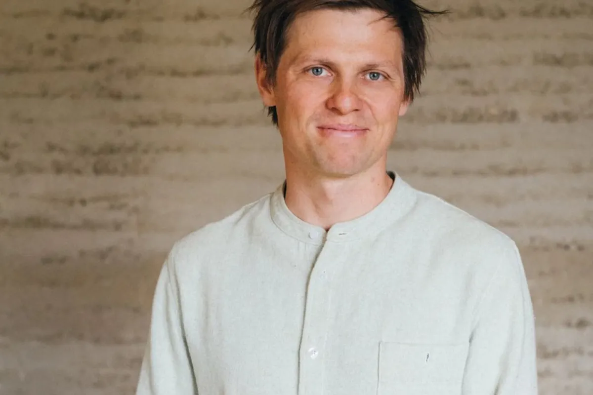 Auf dem Bild ist Martin Mackowitz, Hochschuldozent an der Liechtenstein School of Architecture zu sehen.