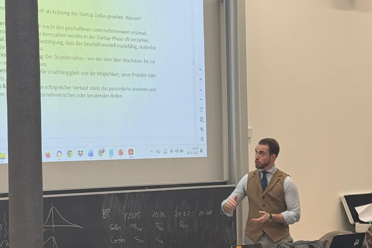 Max Meier während seines Vortrags