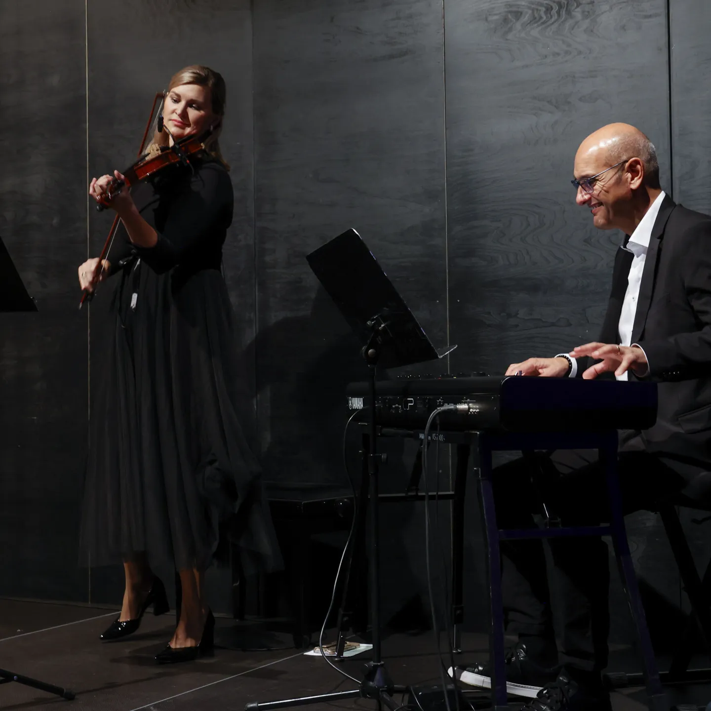 Das Classic Duo umrahmte die Diplomfeier musikalisch.