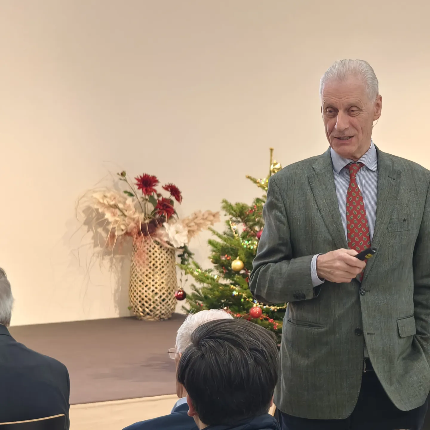 Hubertus Schumacher im Gespräch mit Teilnehmenden